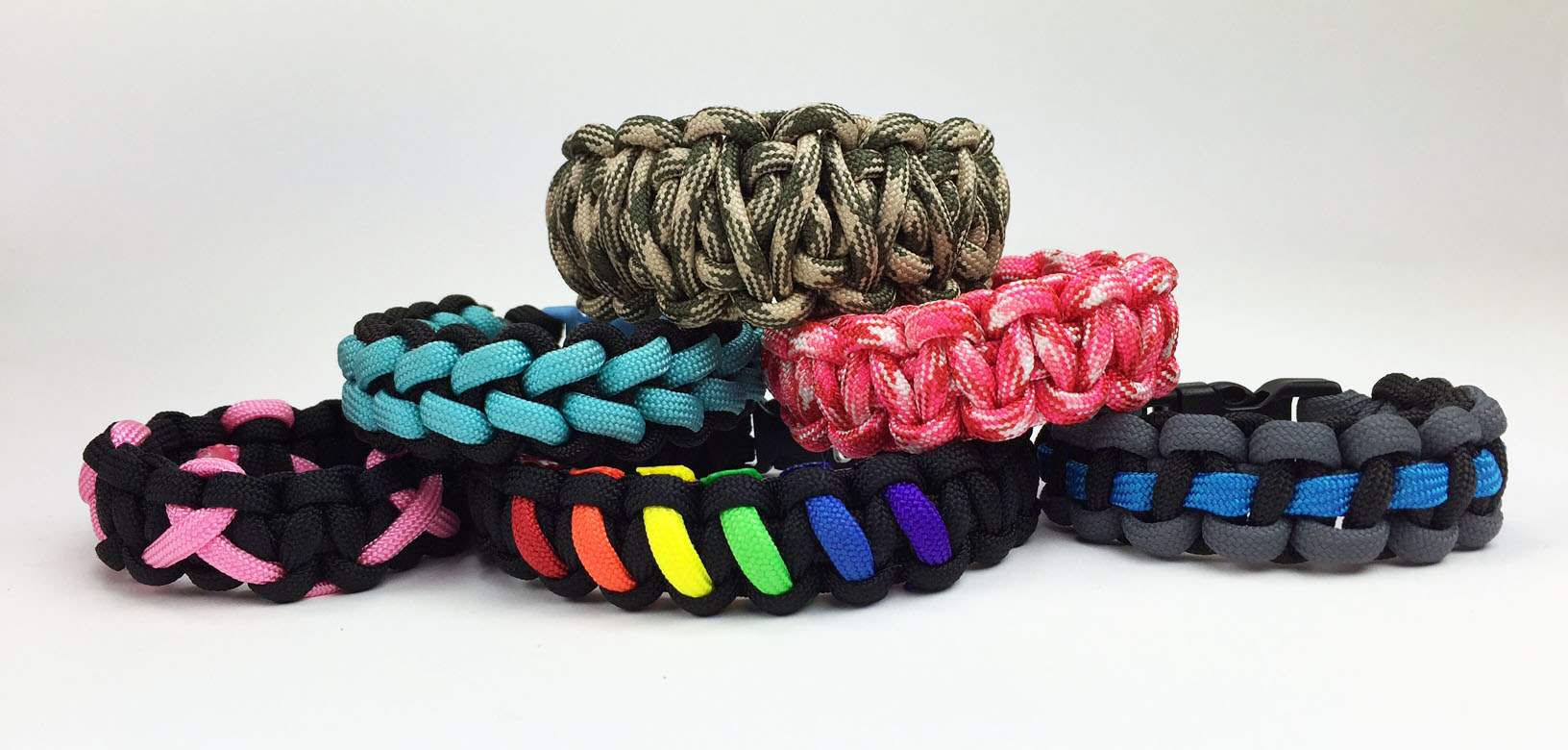 Paracord Bracelet - Cobra Stitched with Micro Cord  Paracord bracelets,  Paracord bracelet patterns, Paracord weaves